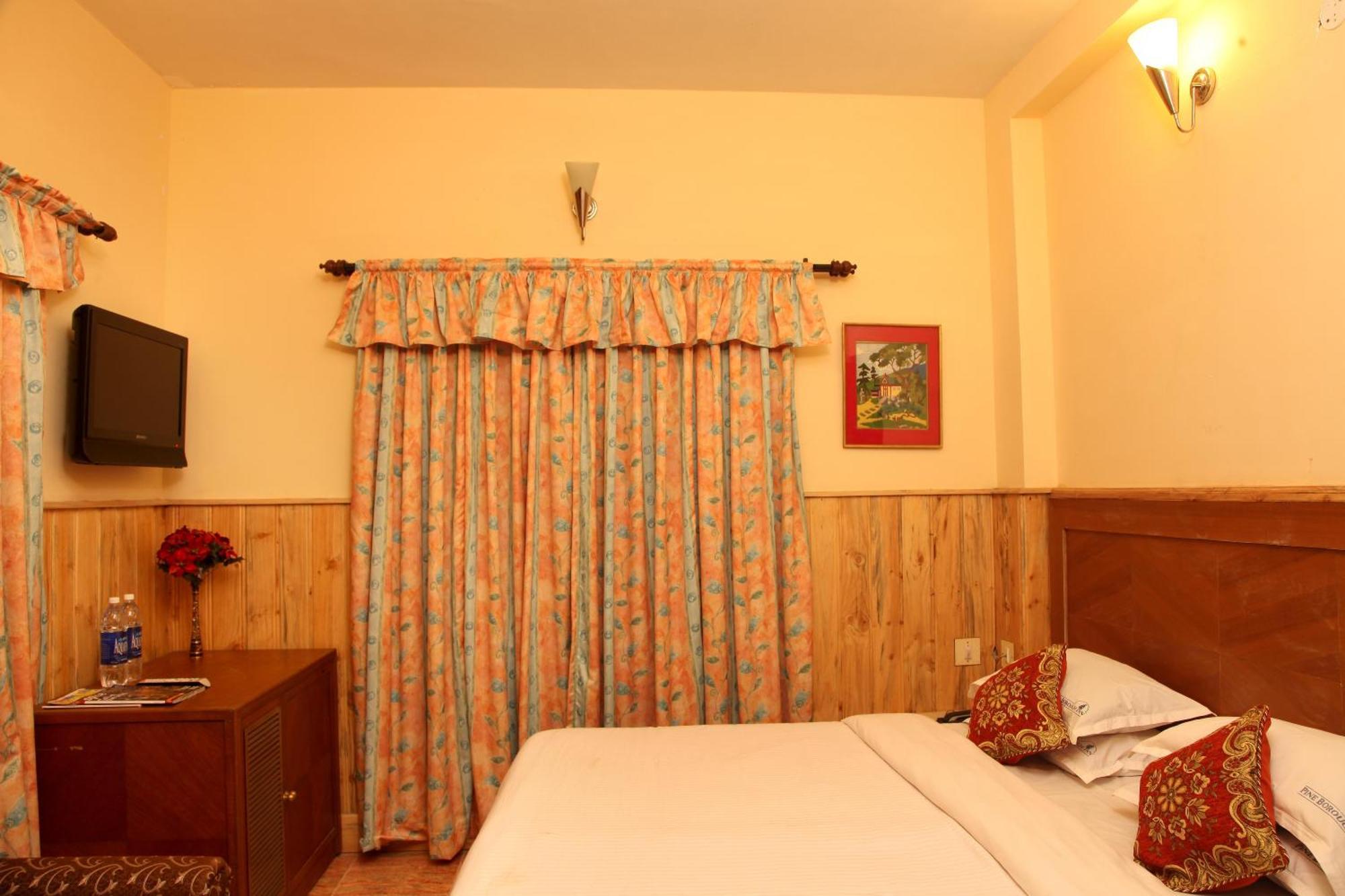 Pine Borough Inn Kodaikanal Kültér fotó
