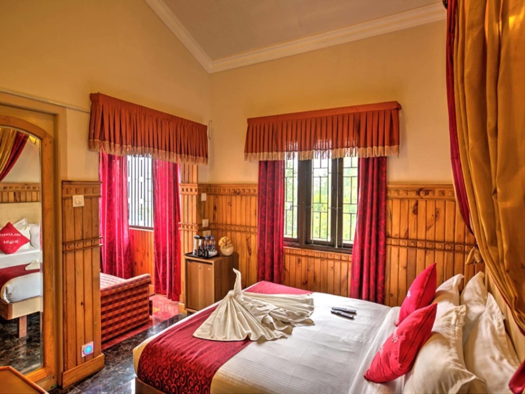 Pine Borough Inn Kodaikanal Kültér fotó